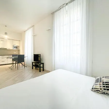 Seventh Apartment