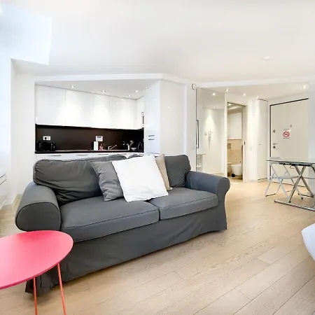 Seventh Apartment Cannes