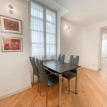 Seventh Apartment