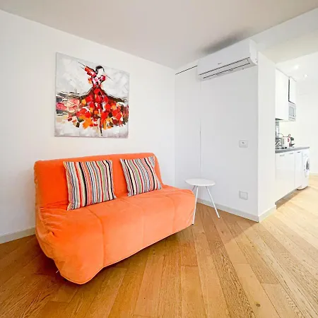 Apartment Seventh