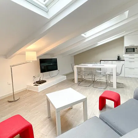 Seventh Apartment *