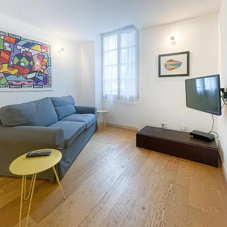 Seventh Apartment